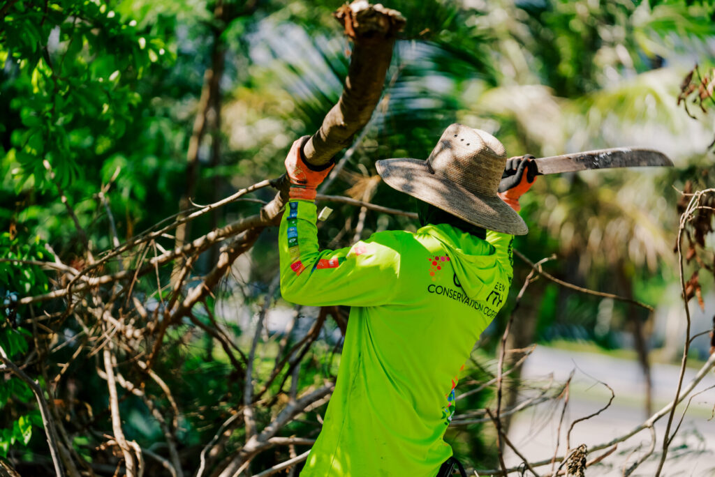 Picture of the G3 Conservation Corps at the Island Beautification event in Tamuning.