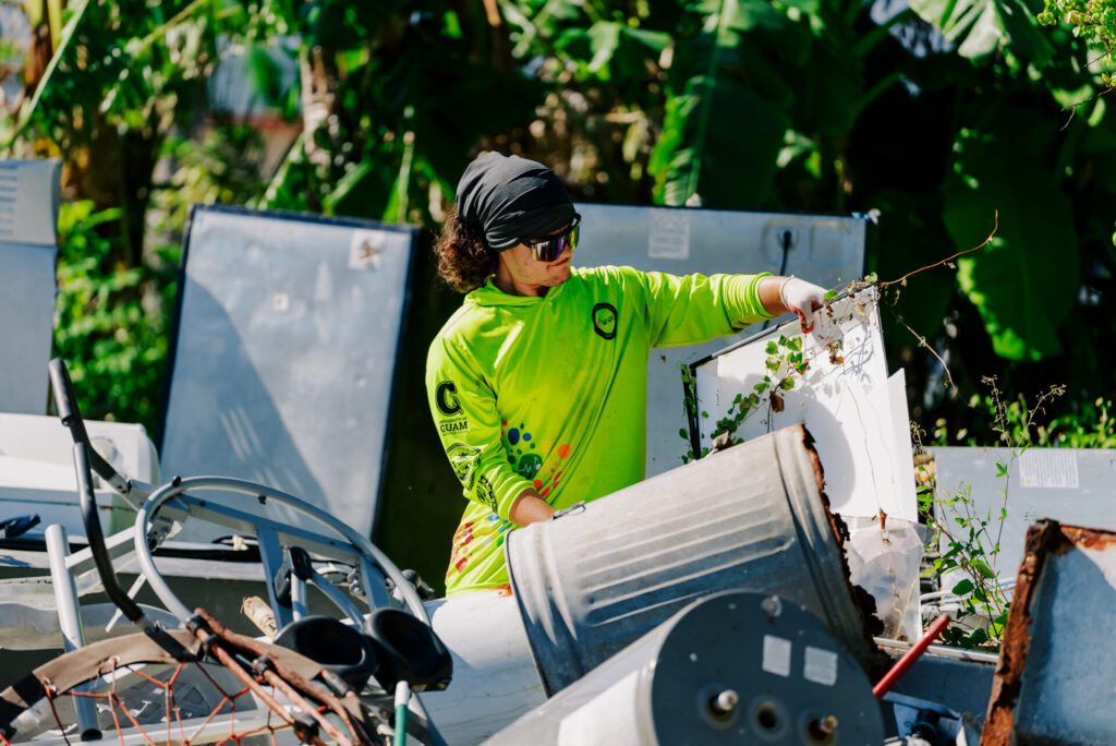 Picture of the G3 Conservation Corps at the Island Beautification event in Tamuning.